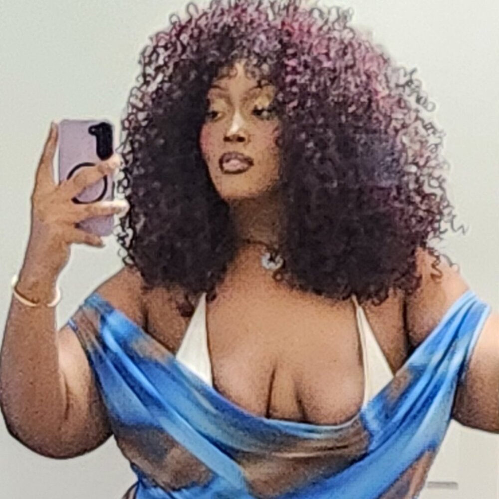 Meet your Posher, Geneieve